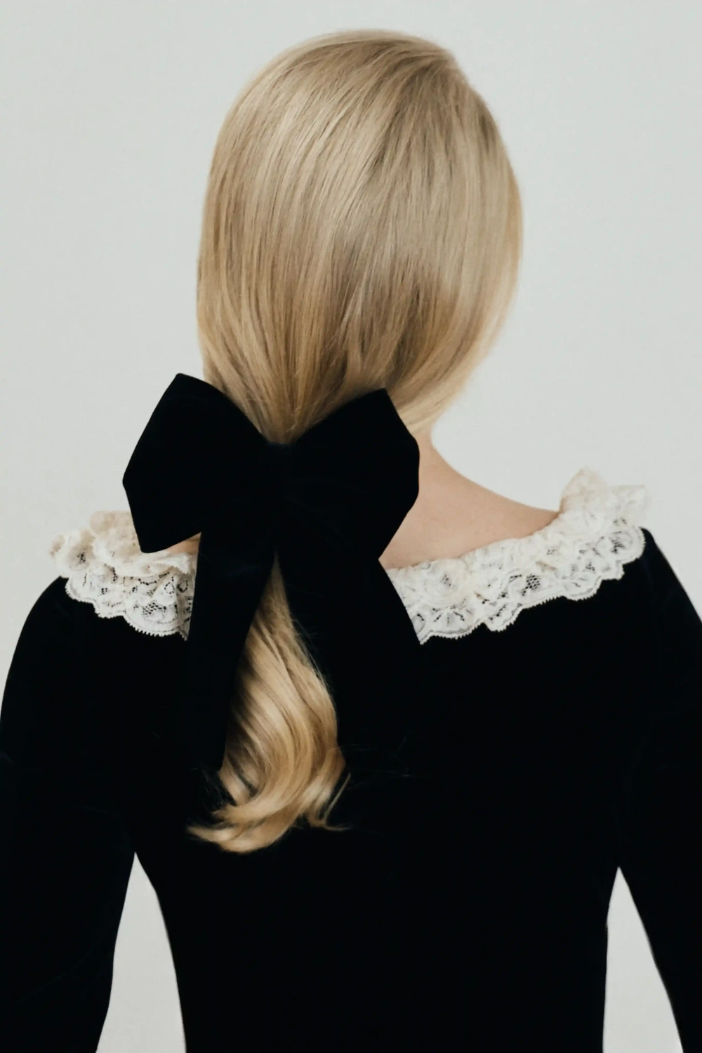 Mirella, заколка - бант из черного бархата