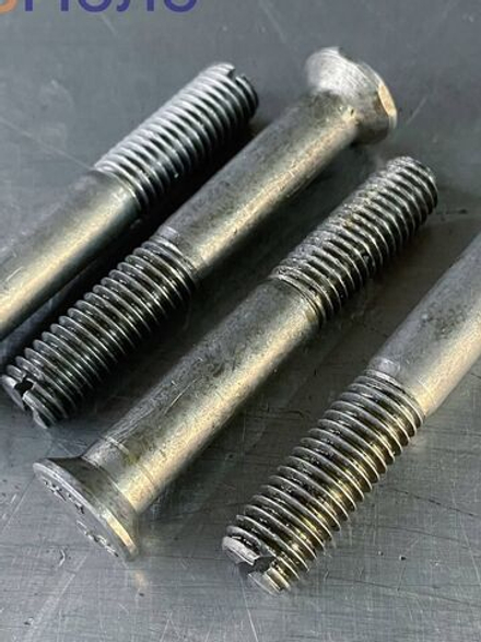 Винт специальный на нож неподвижный (ПСБ.51.603)