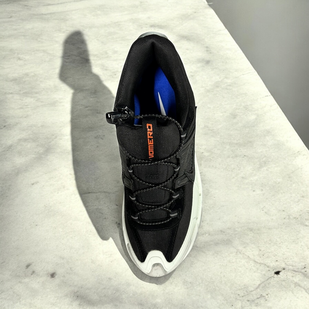 Nike Zoom Vomero Roam • Light Silver