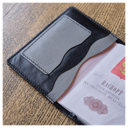 Кожаная обложка на паспорт «Манул»