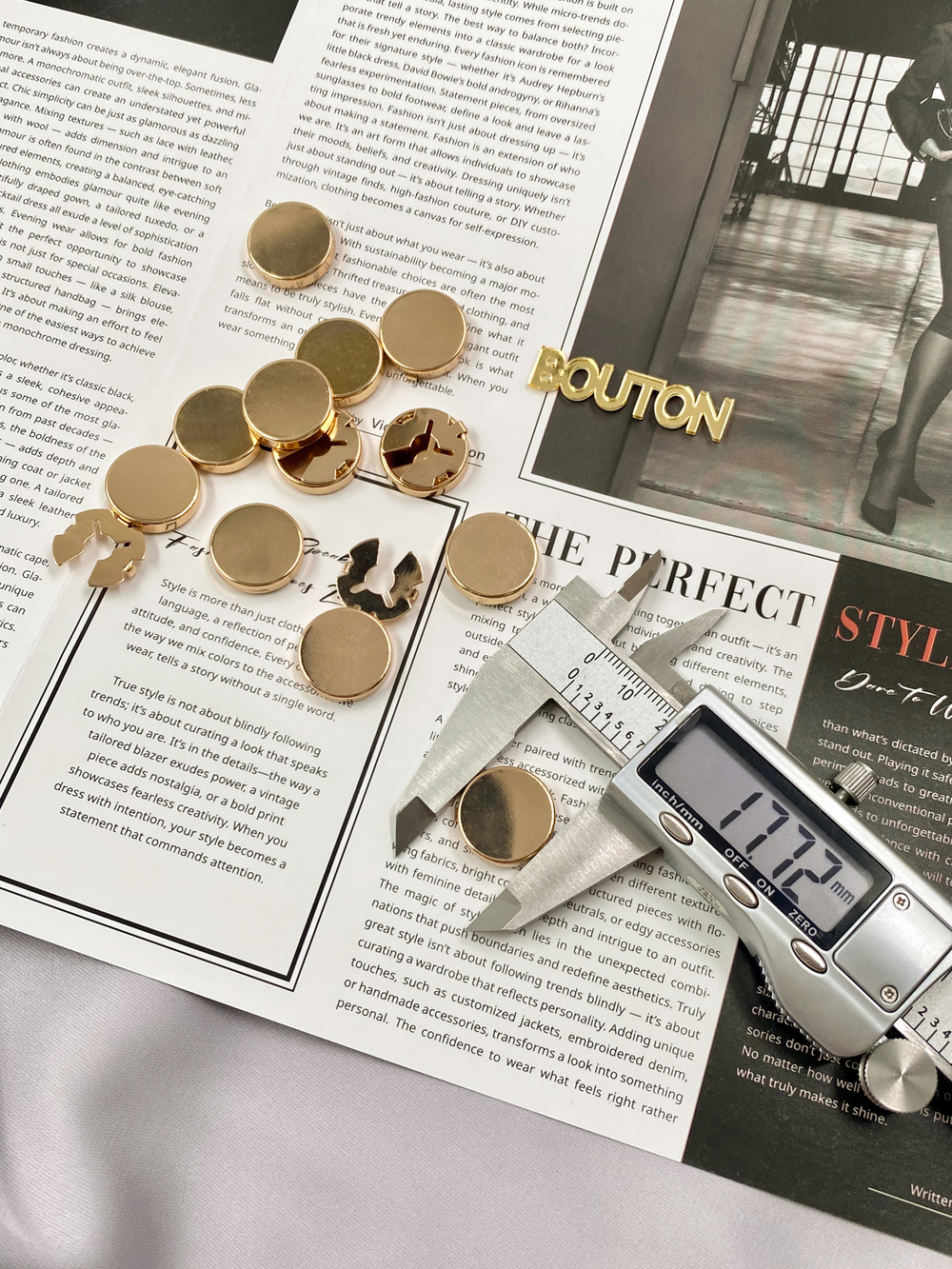 Накладка на пуговицу золотистая "Плоская"