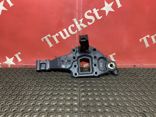 Кронштейн рессоры передней правый 2018г.