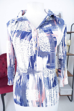 Блузка для лаконичного образа, визуально 48 размер