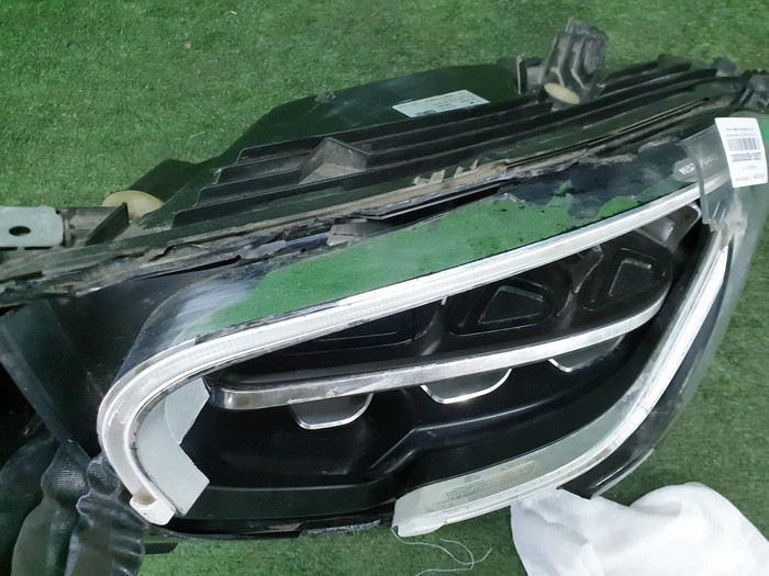 Битая Фара левая Mercedes GLC X253 (2019-2022) LED