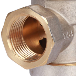 Редуктор давления, компенсационного действия  1"