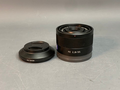 Sony Carl Zeiss Sonnar T* 35mm f/2.8 ZA