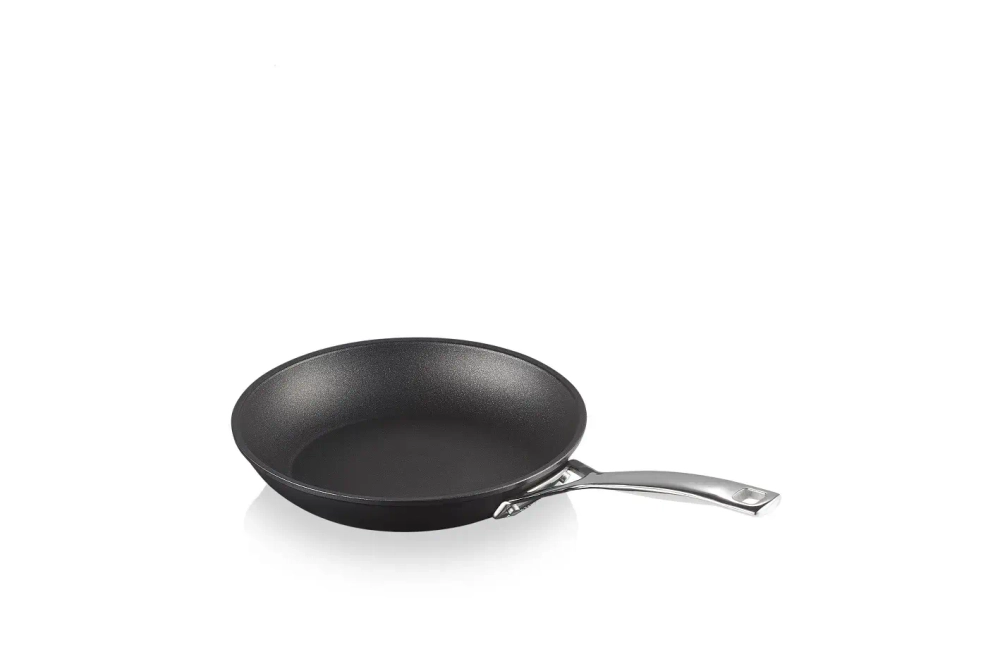Le Creuset Сковорода PRO с антипригарным покрытием, алюминий, 22 см