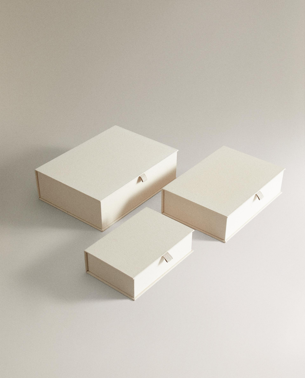 Zara Home Коробка для хранения из плетёной бумаги, цвет бежевый, 24 см