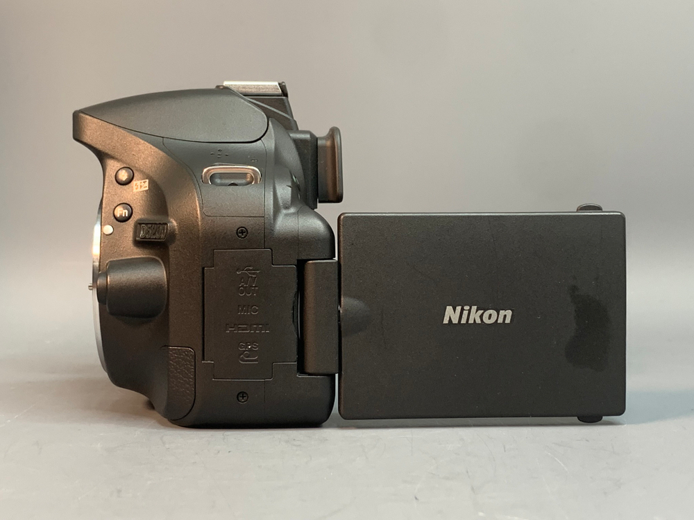 Nikon D5200 Kit 18-55mm 40 кадров