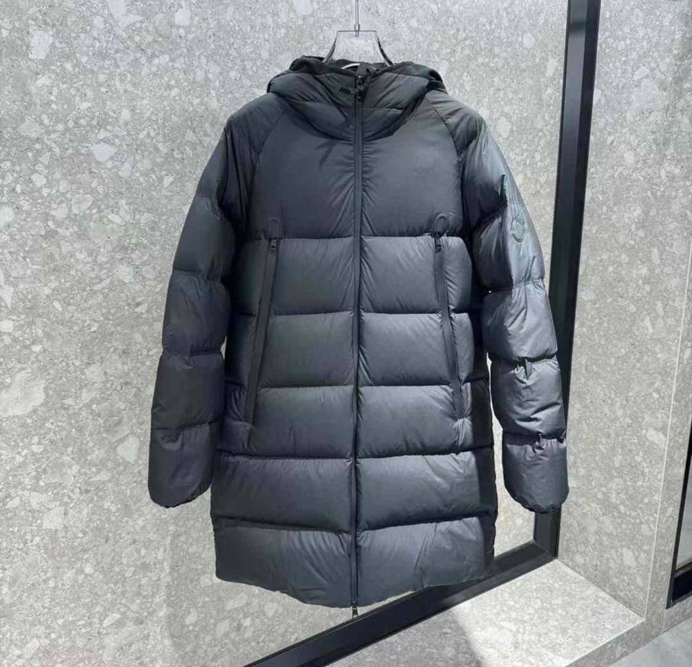 Пуховик Moncler