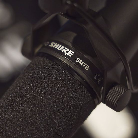Микрофон вокальный Shure SM7B