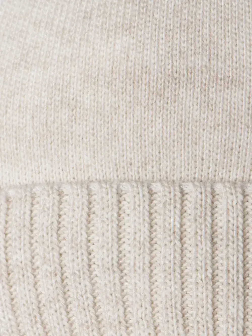 Шапка для девочки на осень