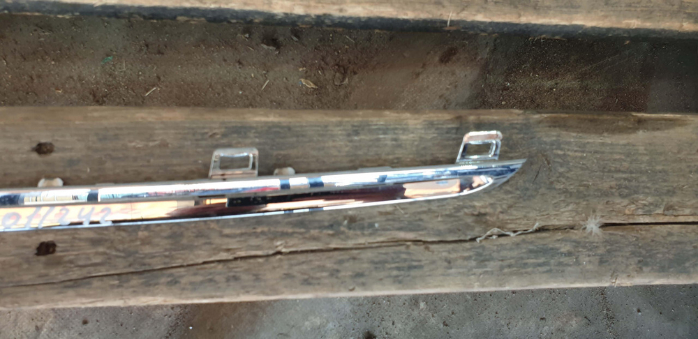 Молдинг решетки радиатора Mercedes GLC (X253) 15-19 Б/У Оригинал A2538880385