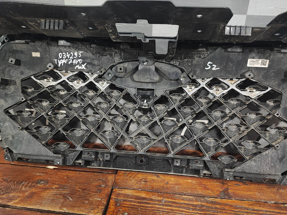 Решетка радиатора Chery Tiggo 7 Pro Plug-in Hybrid 23-нв Б/У Оригинал 602002907AA