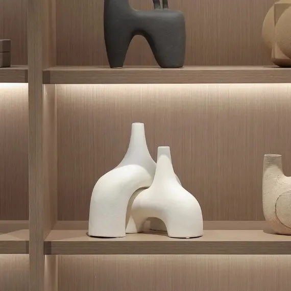 Ваза Narrow mouth wide body vase A