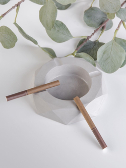 Пепельница