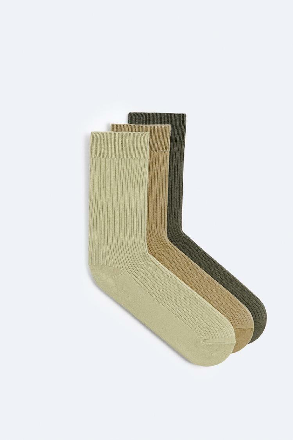 ZARA НАБОР ИЗ ТРЕХ ПАР НОСКОВ РАЗНЫХ ЦВЕТОВ, ХАКИ