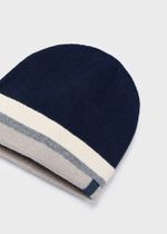 шапка с шарфом и перчатками