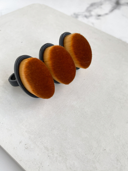 Щетка для удаления пыли на кольце черная