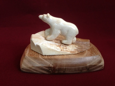 Белый медведь, миниатюра из кости, бивня мамонта