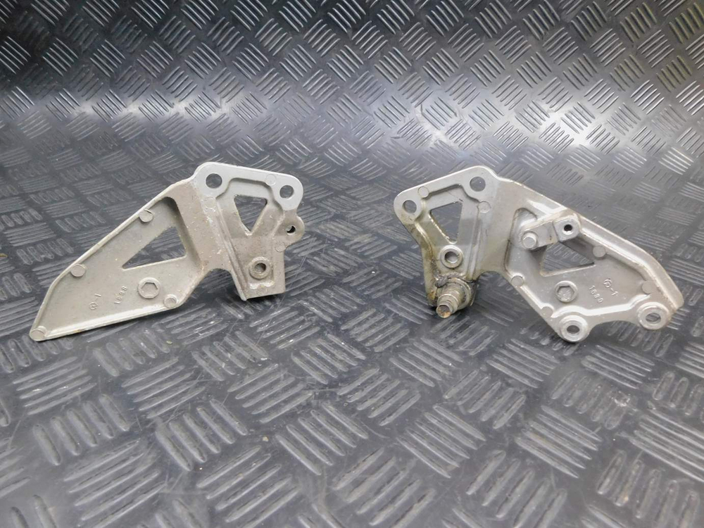 Подножки водительские Kawasaki ZZR 400 98 (с кронштейнами) 052994