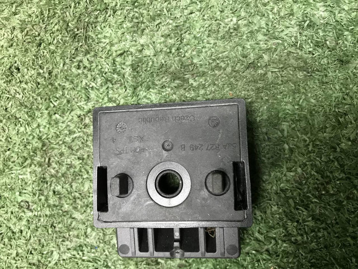 Отбойник крышки багажника Skoda Rapid 2 (20-23)