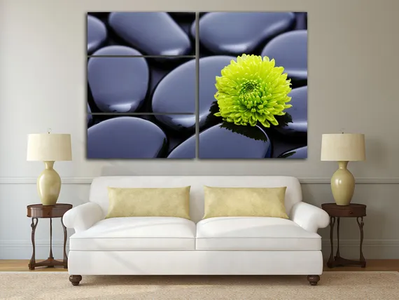 Модульная картина "Цветы на камнях"