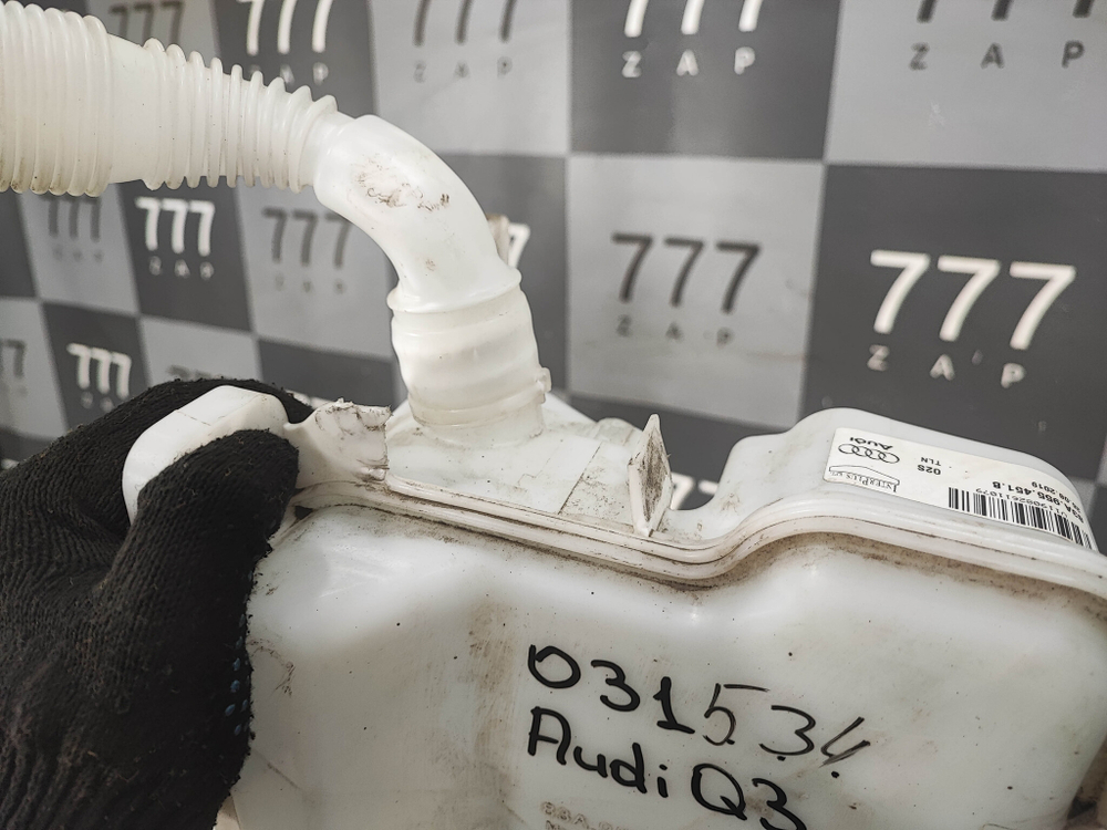 Бачок омывателя Audi Q3 (F3) 18-нв Б/У Оригинал 83A955453B