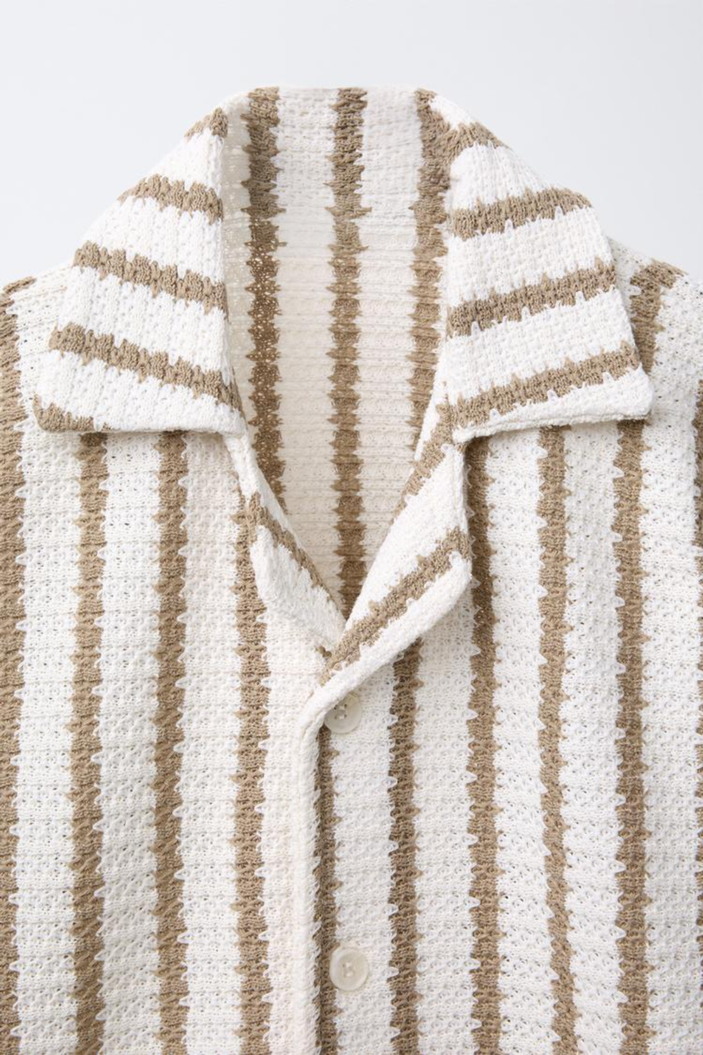 ZARA РУБАШКА ИЗ РЕЛЬЕФНОЙ ТКАНИ В ПОЛОСКУ, ЭКРЮ/БЕЖЕВЫЙ