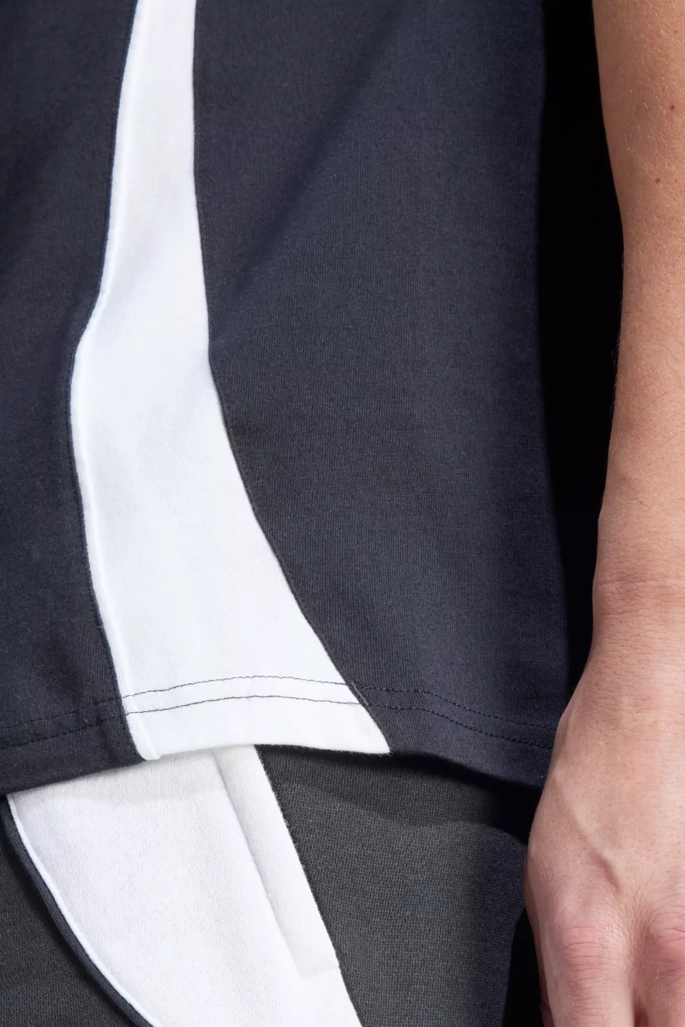 Футболка adidas Tiro 24 Sweat - черный