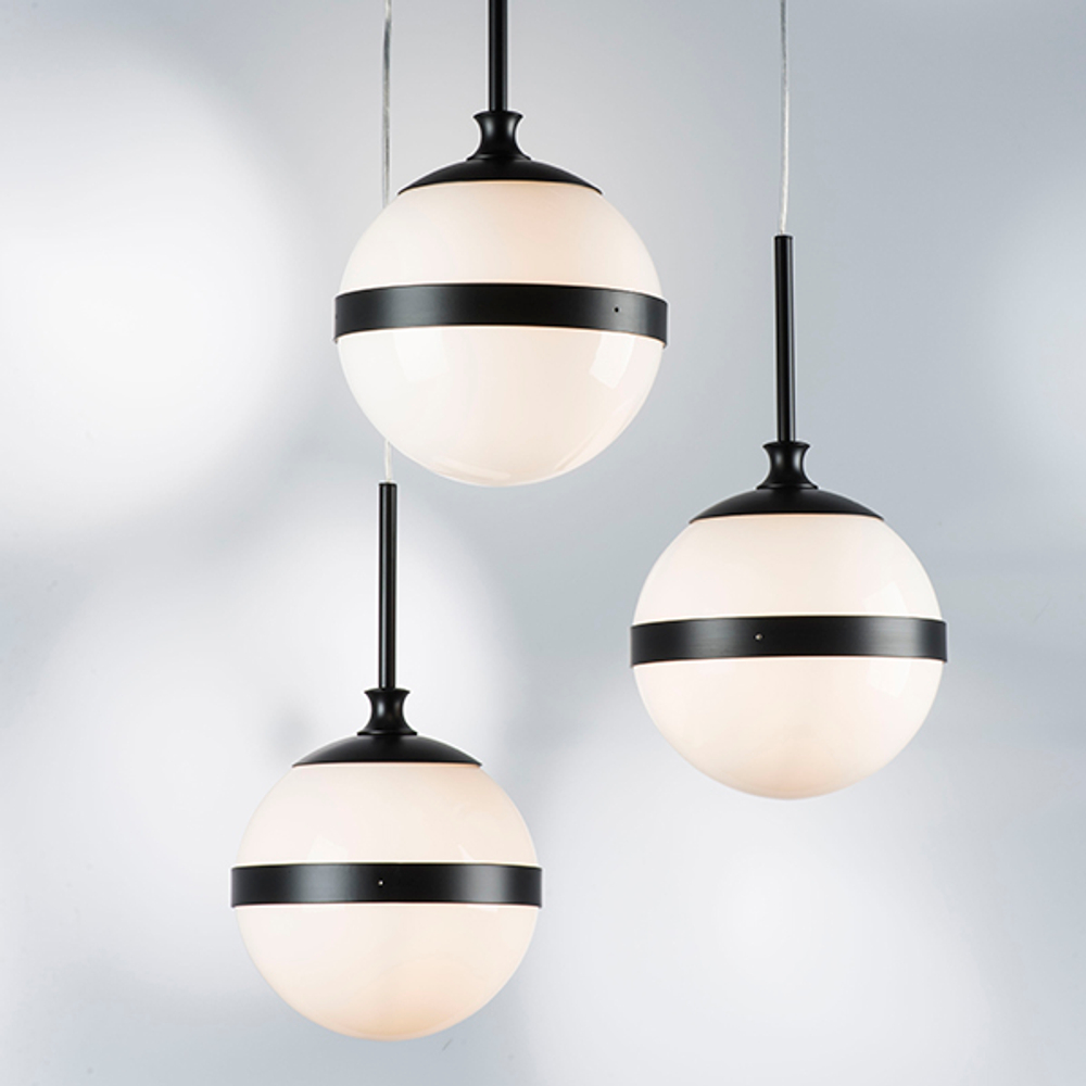 813137 Люстра GLOBO 3х40W E14 черный/белый