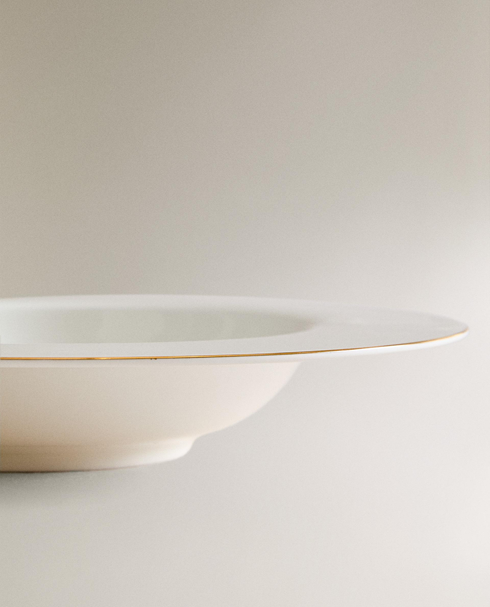 Zara Home тарелка глубокая из костяного фарфора, цвет золотой, 23 см