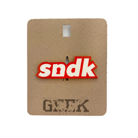 Деревянный значок SNDK Лого