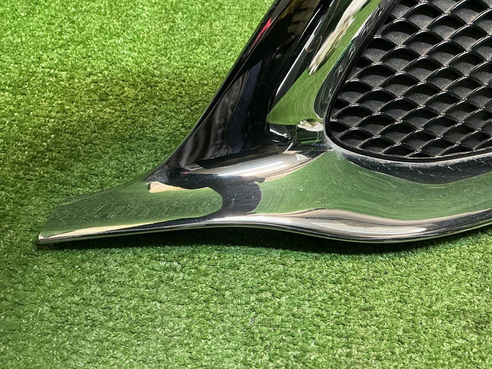 Решетка бампера LH Mercedes S Z223 (20-нв) Maybach