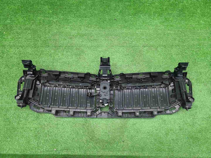 Решетка радиатора BMW 3er G20 (2022-2024)