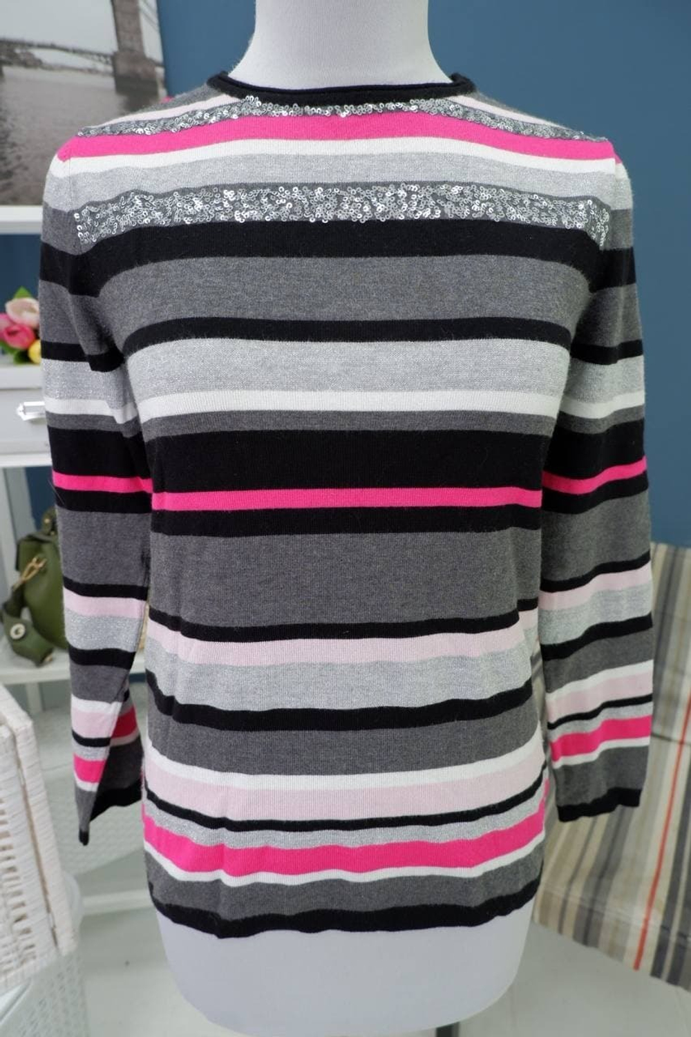 Джемпер в яркую полоску 44 размер