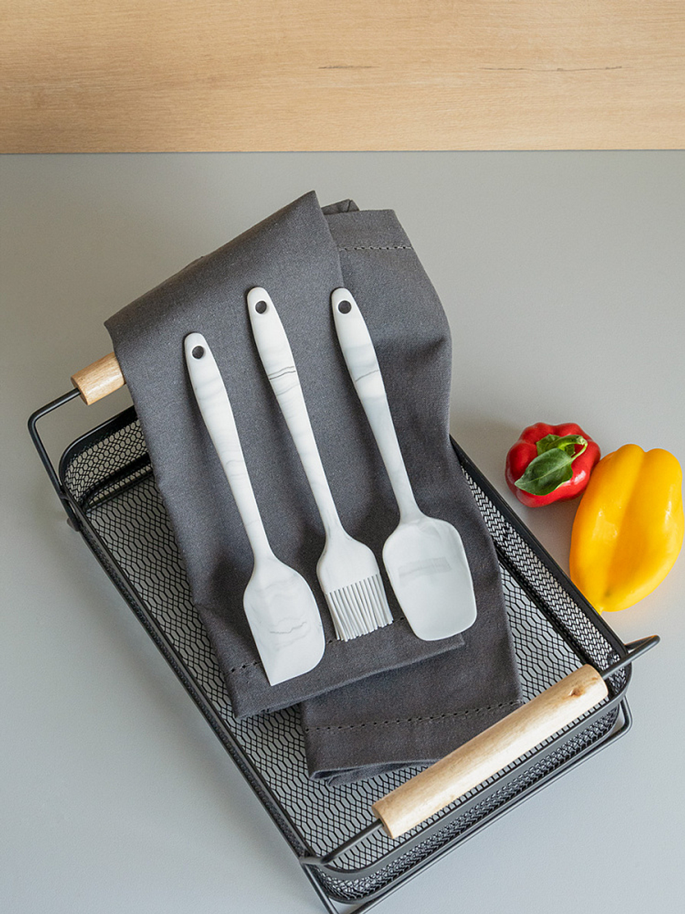 Набор кулинарных принадлежностей малый 3шт DeNASTIA силикон, металл серый/белый