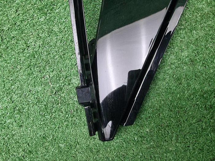 Накладка переднего бампера правая Zeekr 001 23-нв