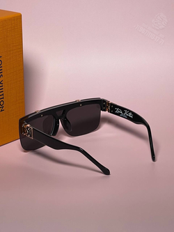 Солнечные очки Louis Vuitton