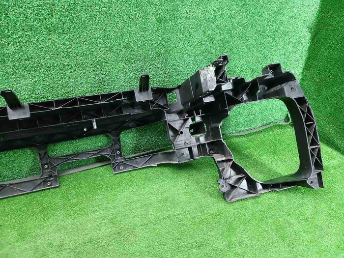 Телевизор Lixiang L9 (2022-н.в.)