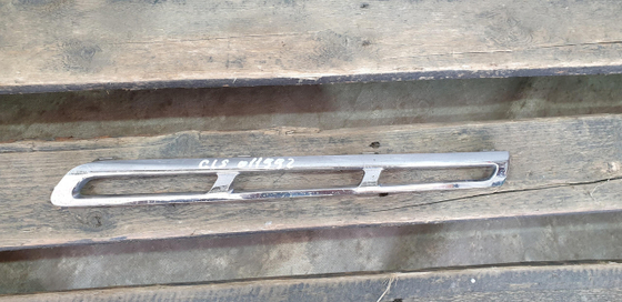 Молдинг решетки радиатора Mercedes GL GLS (X166) 15-19 Б/У Оригинал A1668881785