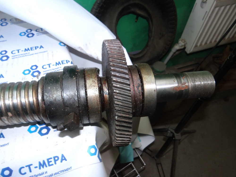 Шарико-винтовая пара ШВП L=1600 L резьбы=1200 d61 шаг 10мм