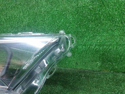 Стекло фары правое Toyota RAV4 5 XA50 (2018-н.в.)