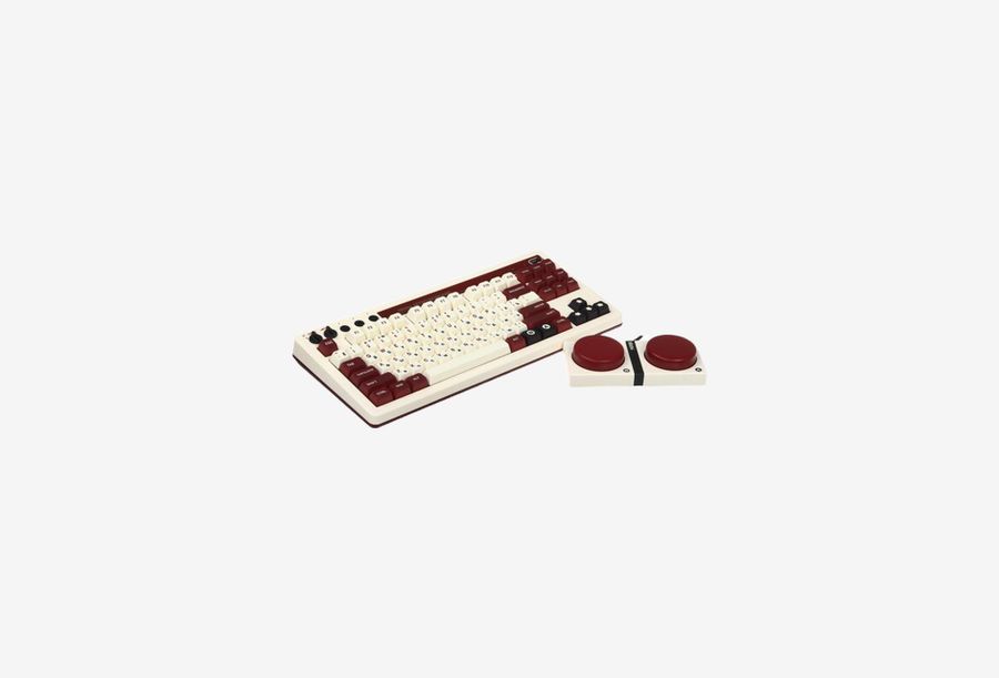 8BitDo Retro Mechanical Keyboard - Fami Edition_0126522101641