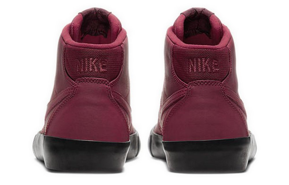 Lacey Baker X Nike Sb Bruin Hyper Sneakers