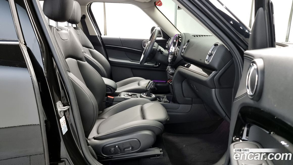 Mini Cooper Countryman Classic Plus (03.2022)