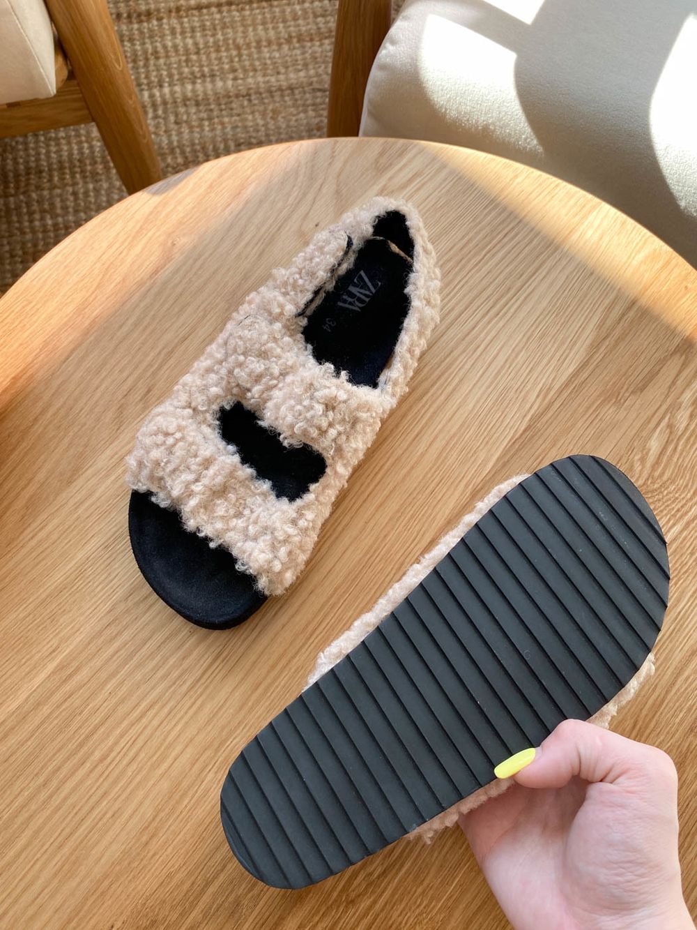 Босоножки Zara