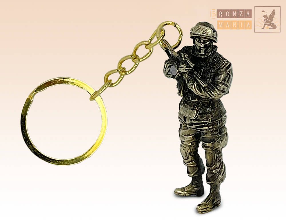 брелок Солдат спецназа