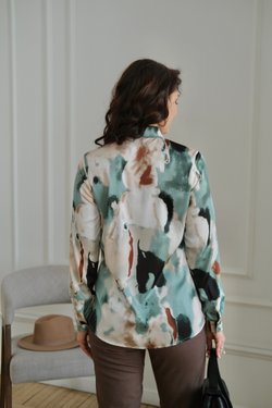 Рубашка мультиколор шелковая с галстуком