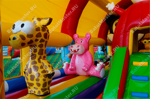 Коммерческий надувной батут "Зверята с крышей" 10*7*6 м